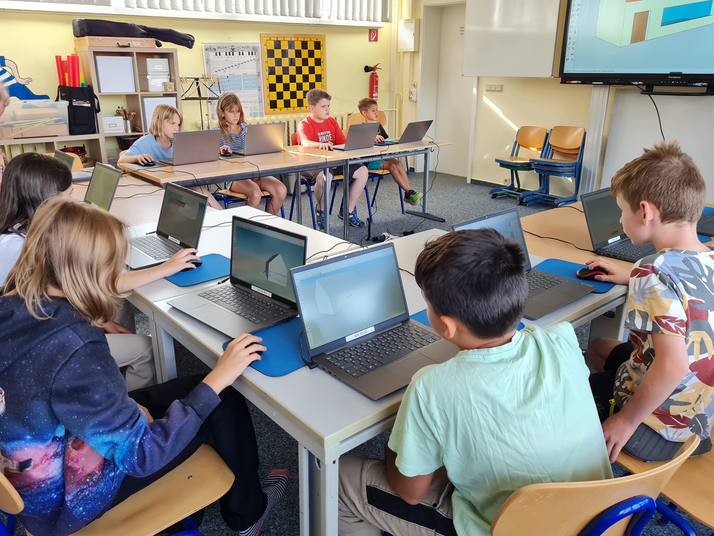 Klasse 4 - 3D-Projekttag mit Solardorf Kettmannshausen